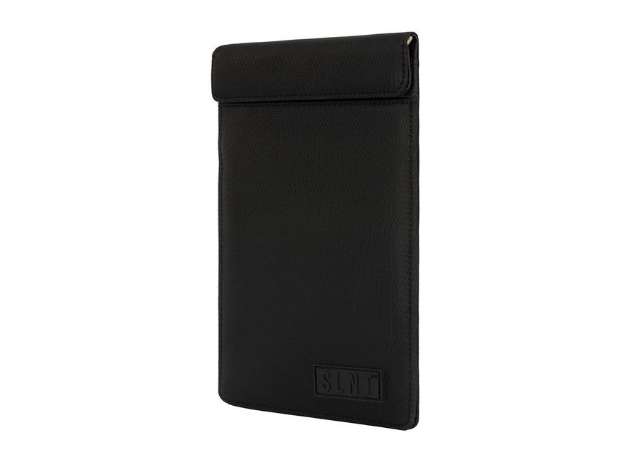 SLNT Faraday Sleeve Medium Black Nylon