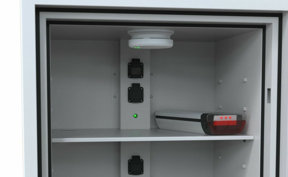Pas encore de réglementation, mais une armoire de charge de batterie sûre.