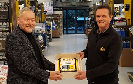 Winkelschap hang- en sluitwerk
